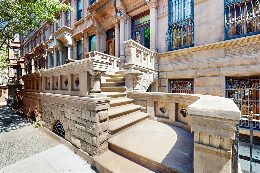 11 W 121ST Street