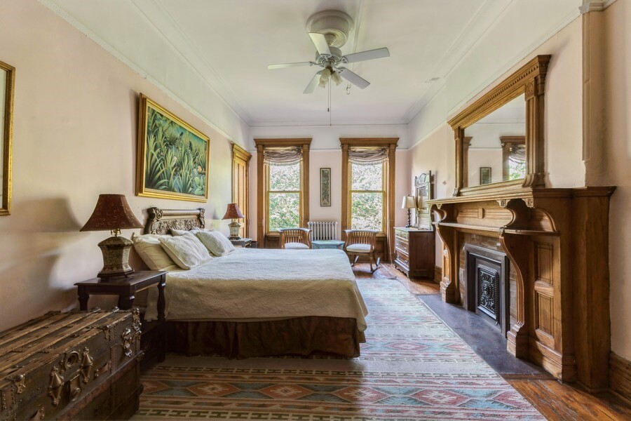 11 W 121ST Street