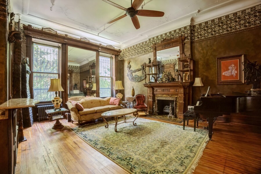 11 W 121ST Street