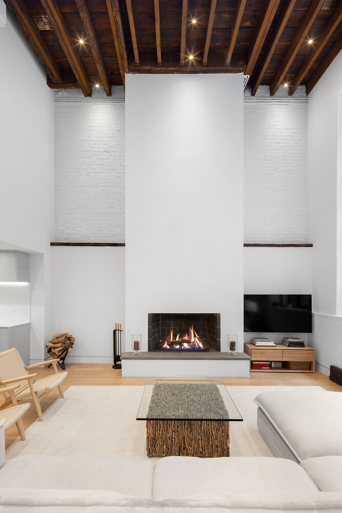 451 HUDSON Street 2
