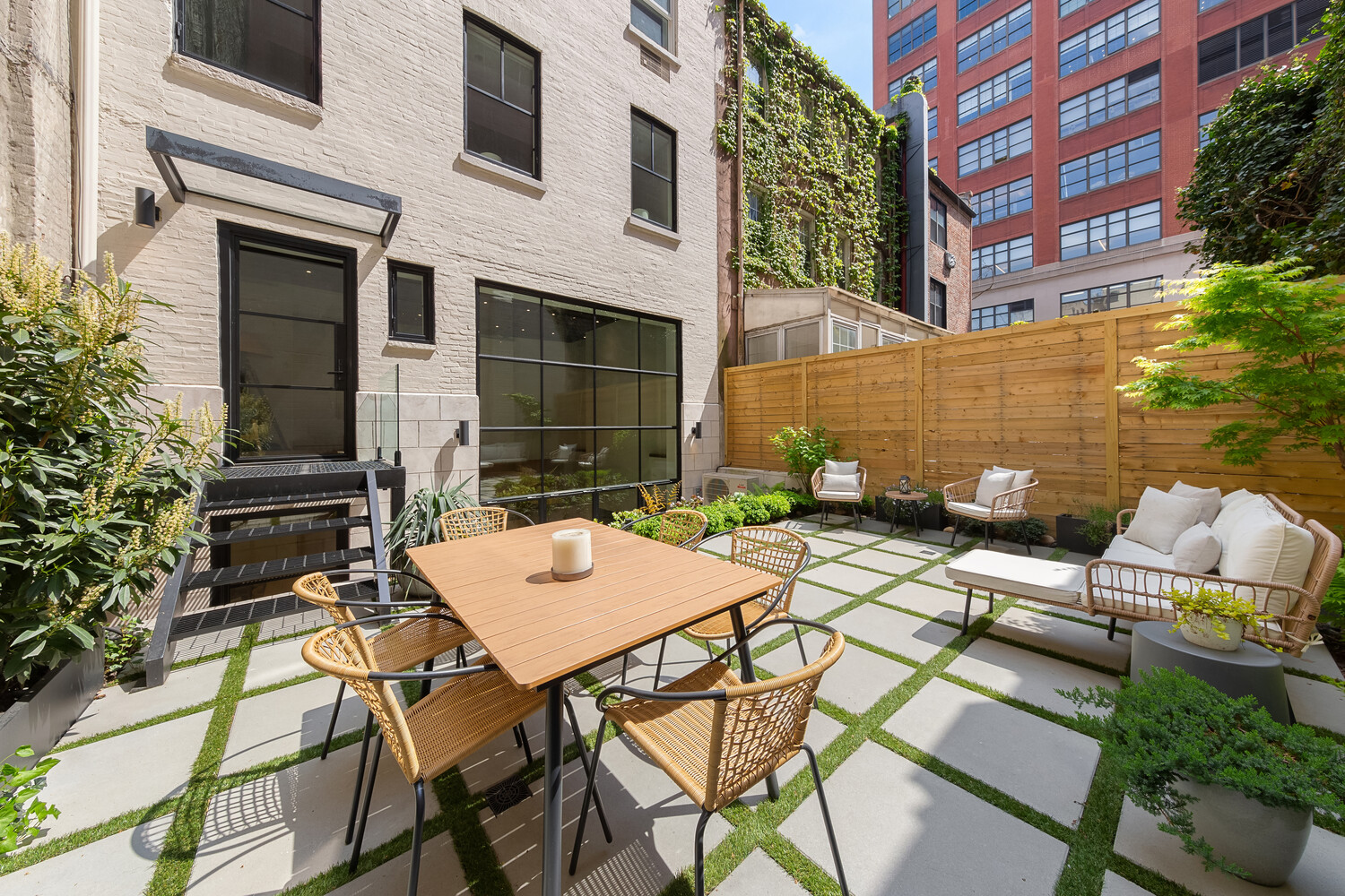 451 HUDSON Street 2
