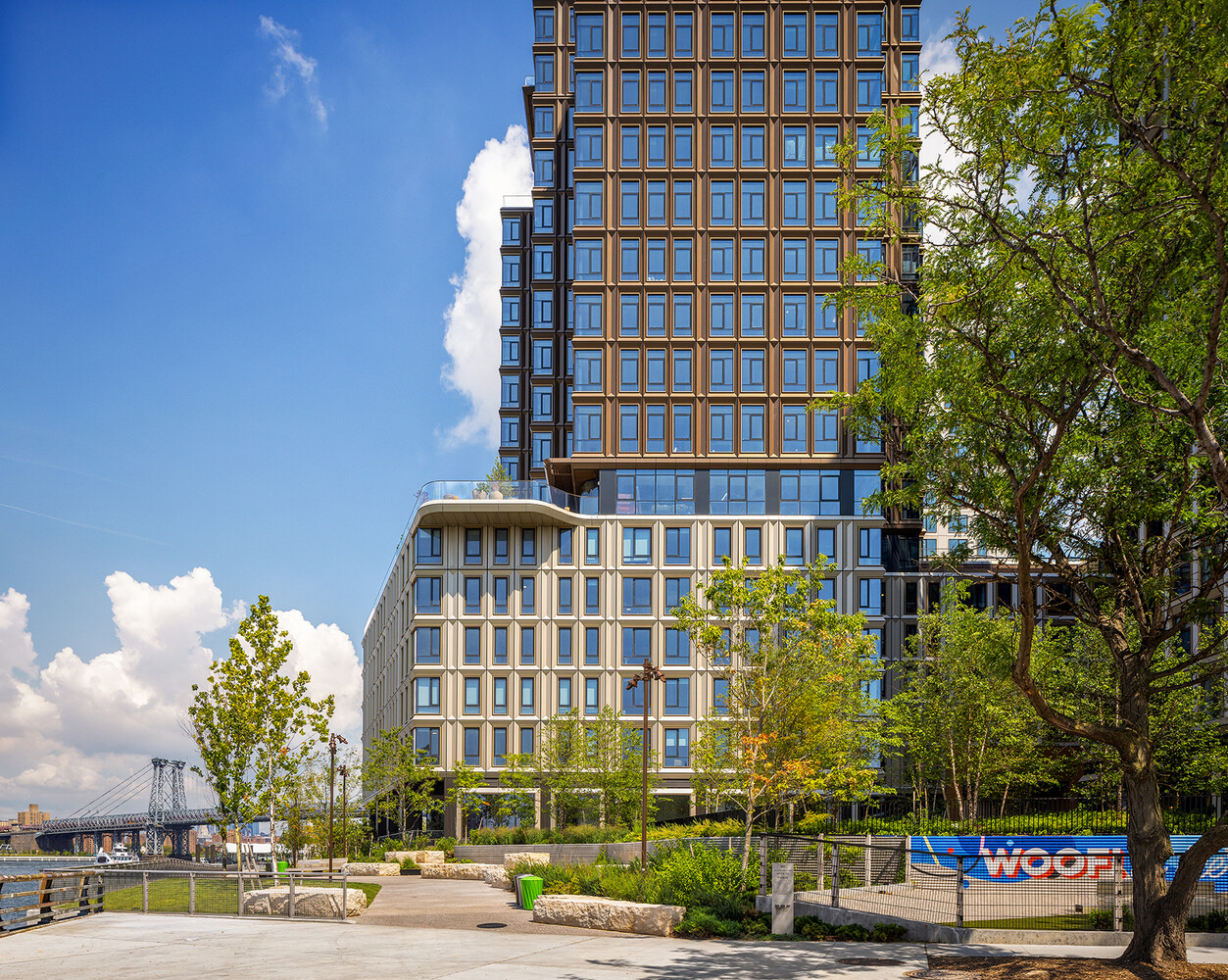 480 KENT Avenue 18B