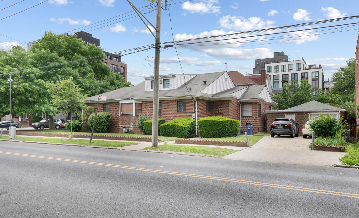 3521 GLENWOOD Road