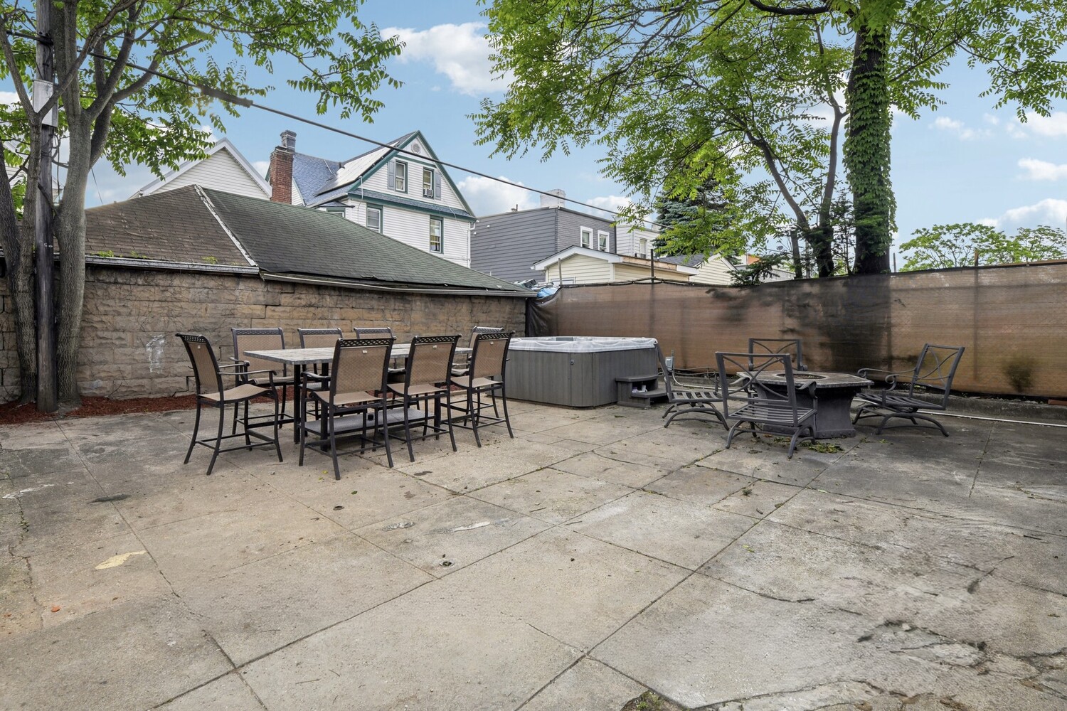 620 E 40TH Street