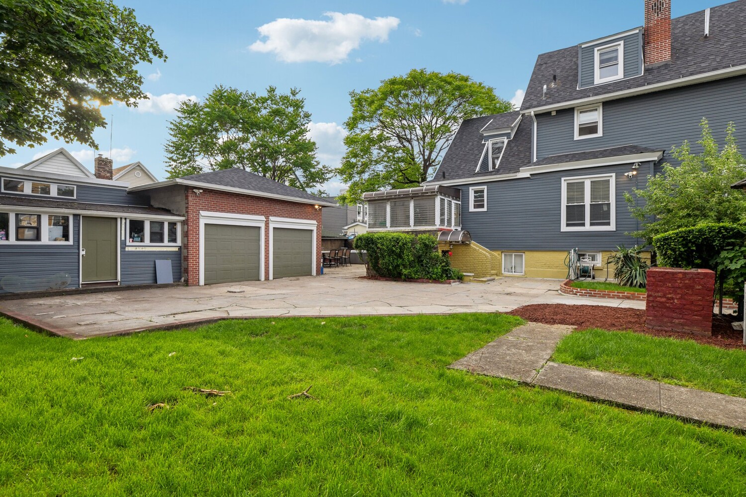 620 E 40TH Street