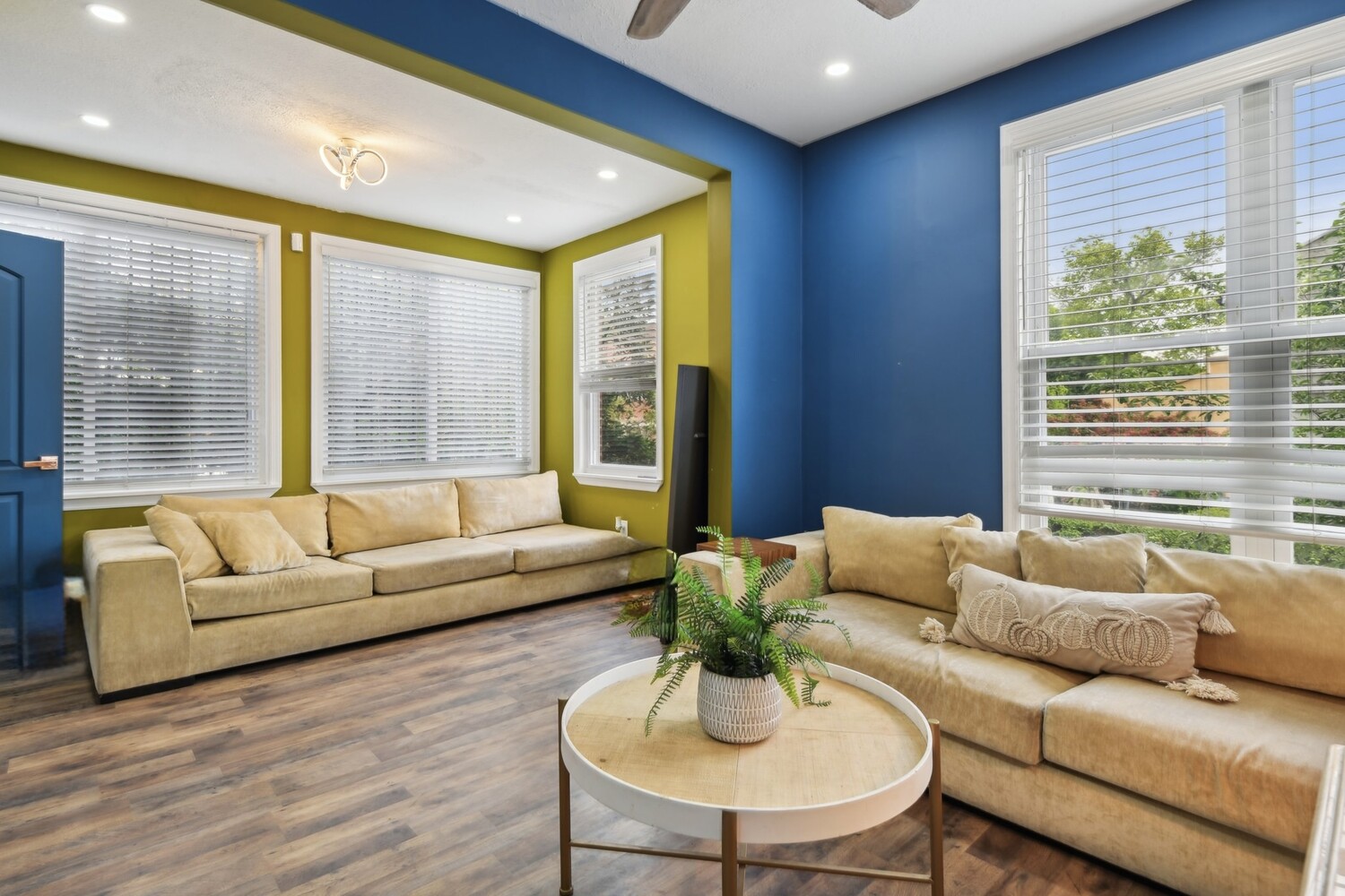 620 E 40TH Street