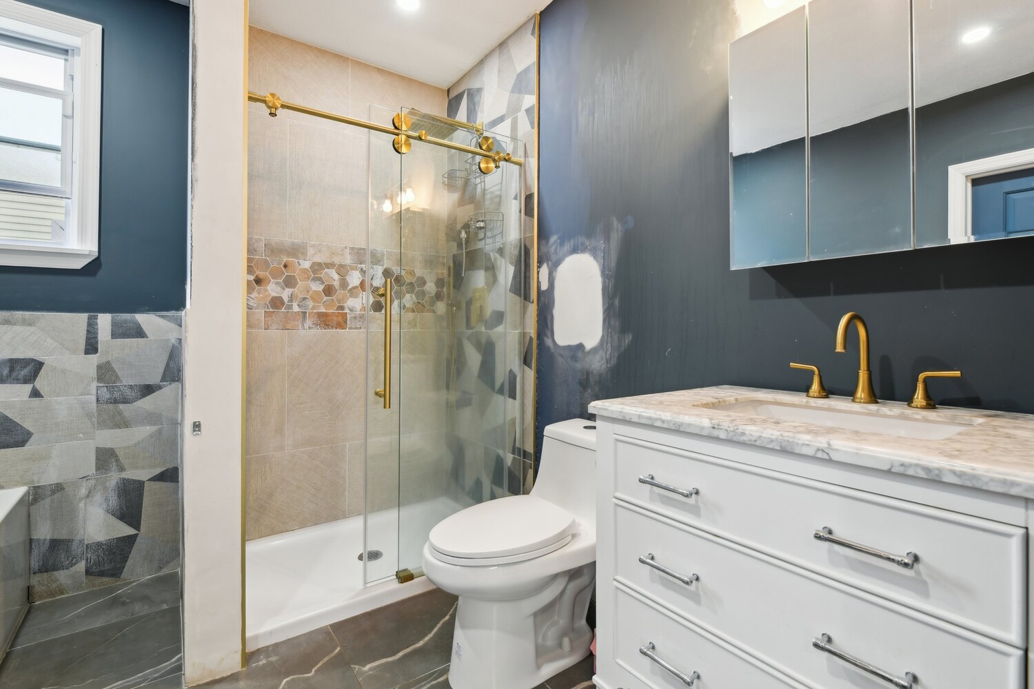 620 E 40TH Street