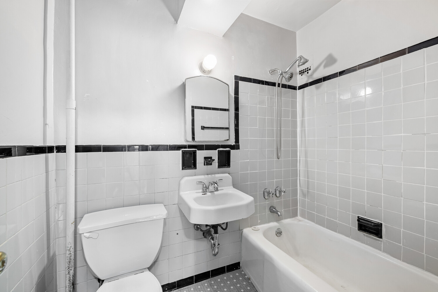 115 ASHLAND Place 16A