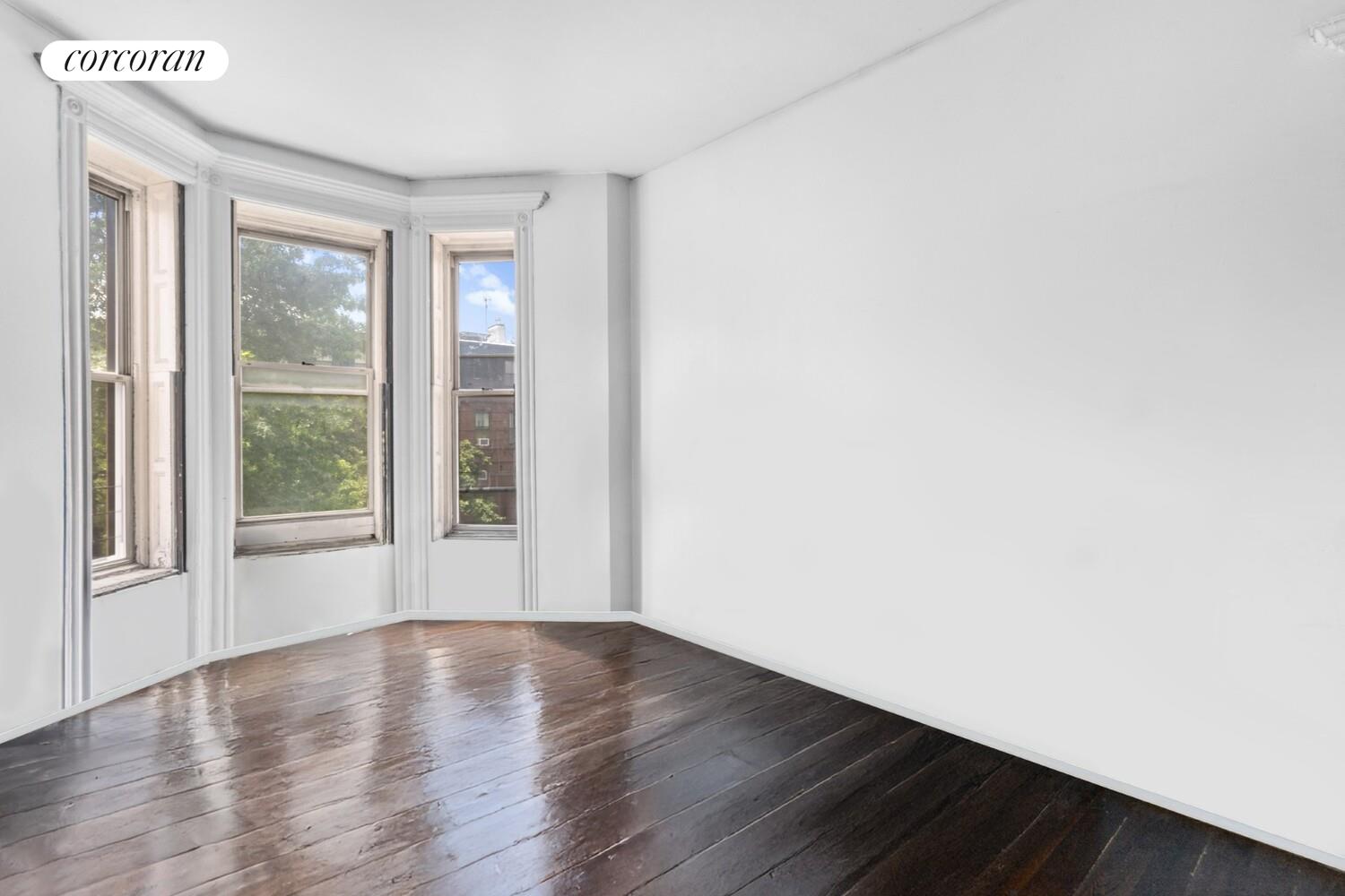 377 MAC DONOUGH Street