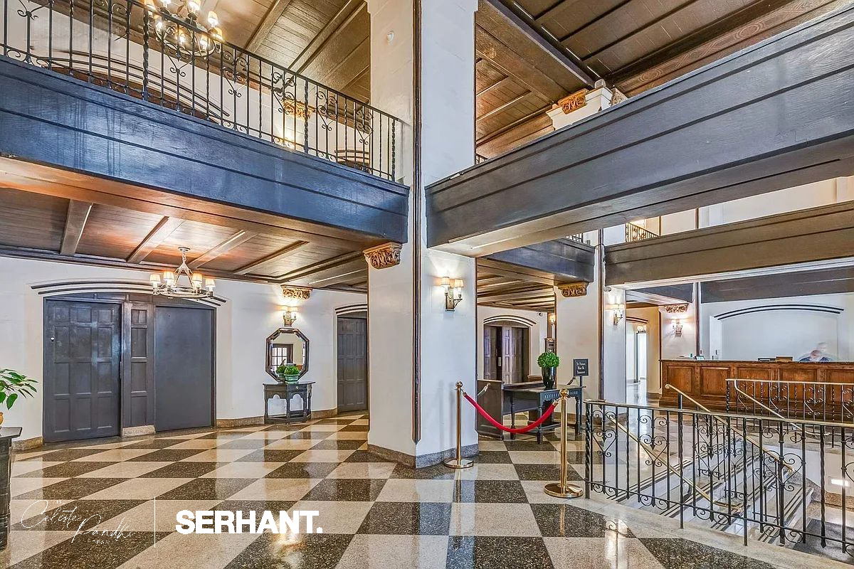 320 E 42ND Street 2318