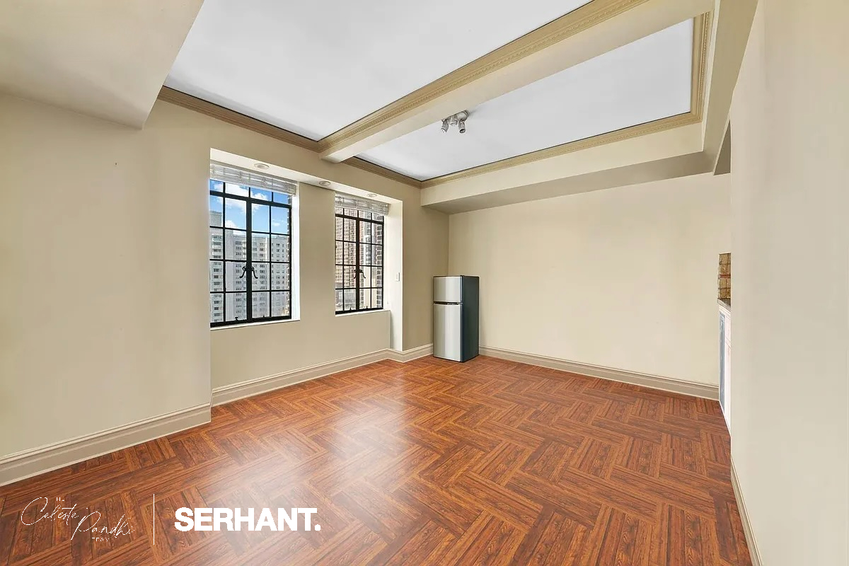 320 E 42ND Street 2318