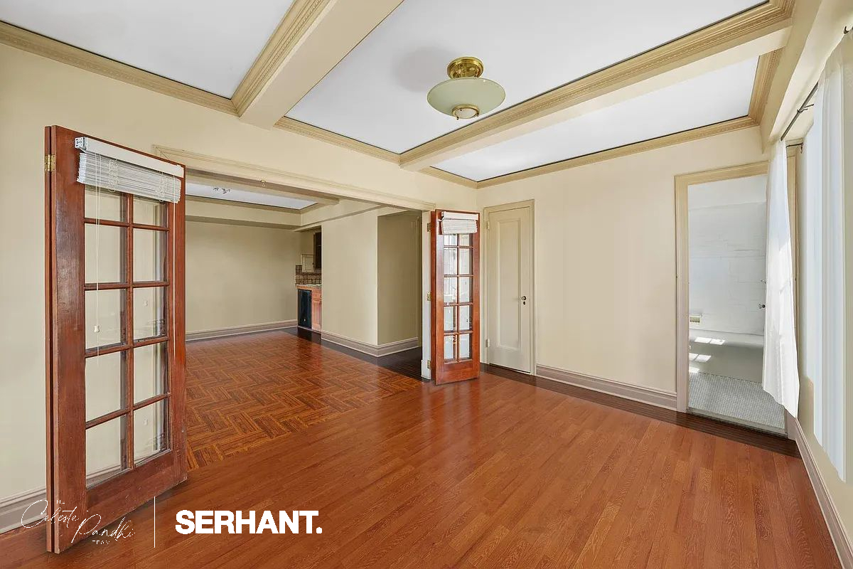 320 E 42ND Street 2318