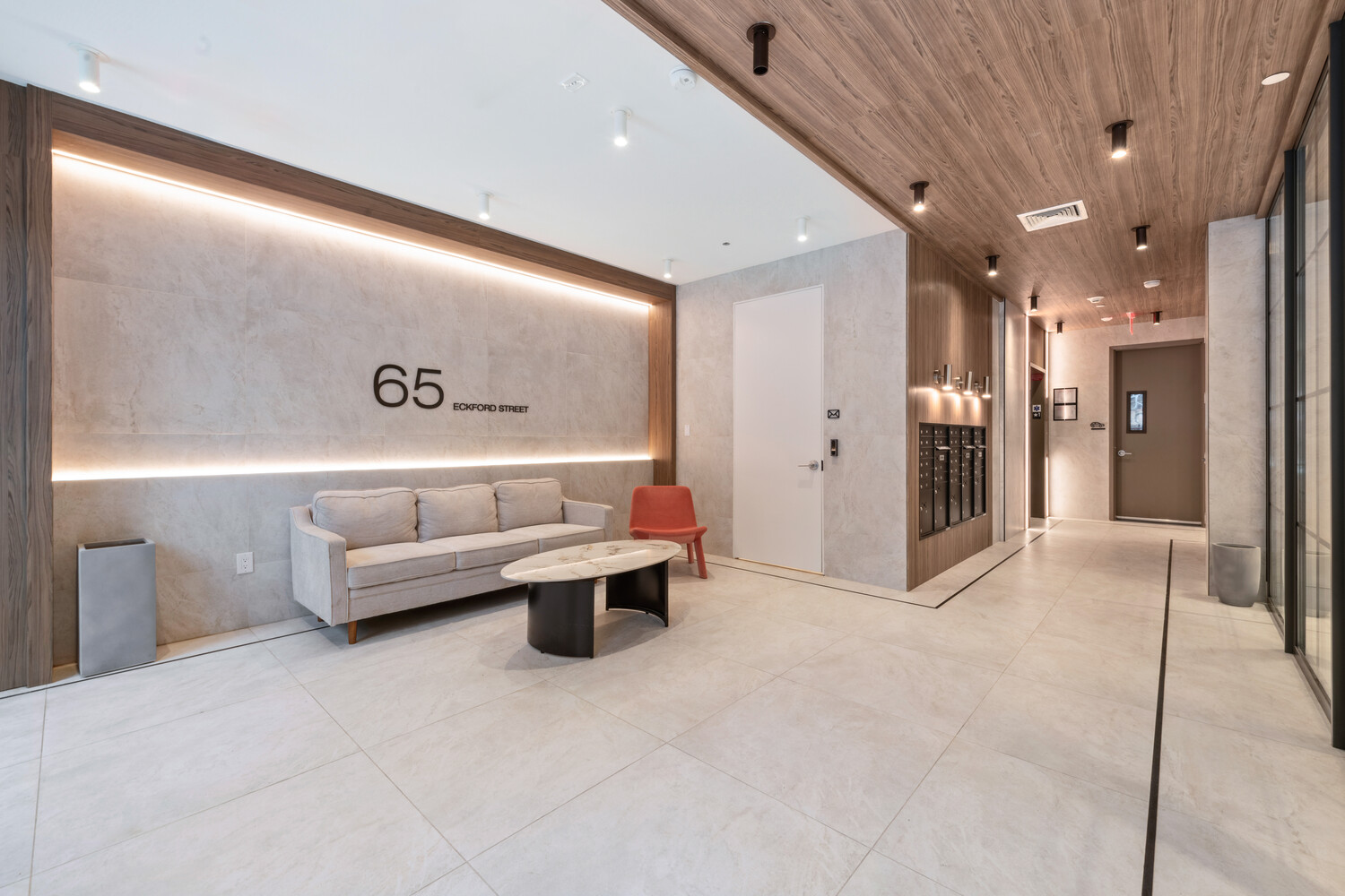 65 ECKFORD Street 2T