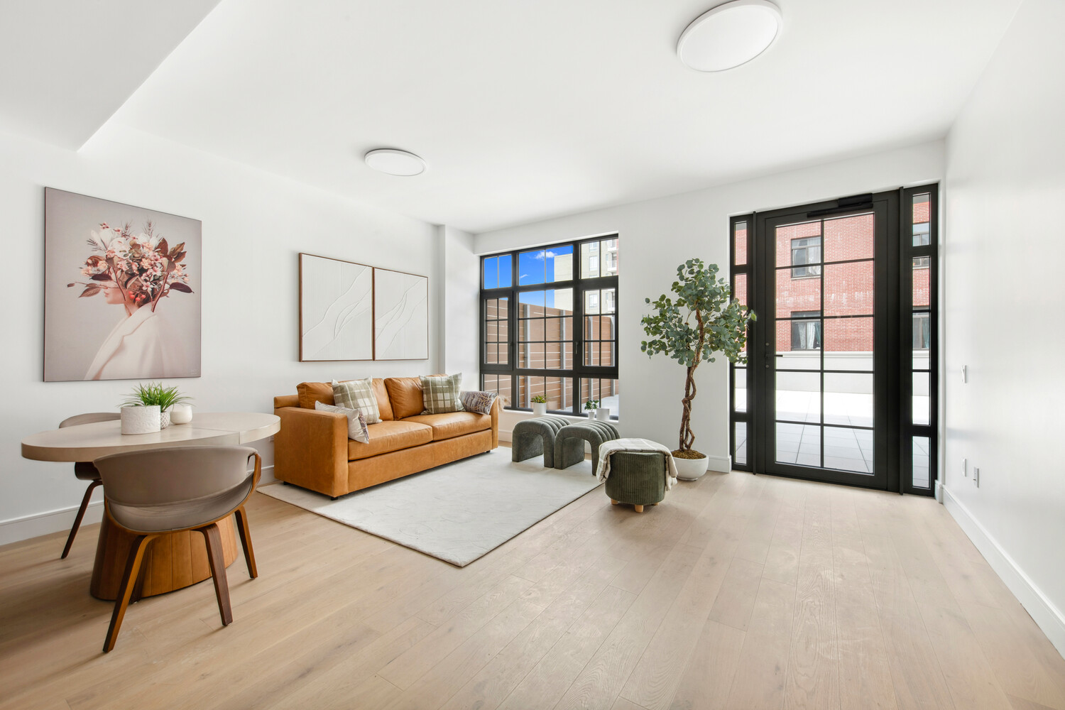 65 ECKFORD Street 2T