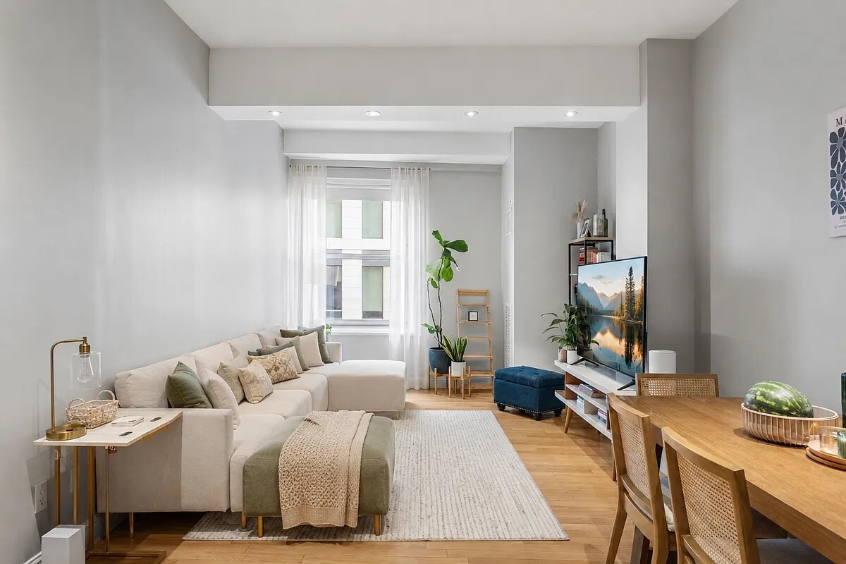 88 GREENWICH Street 604