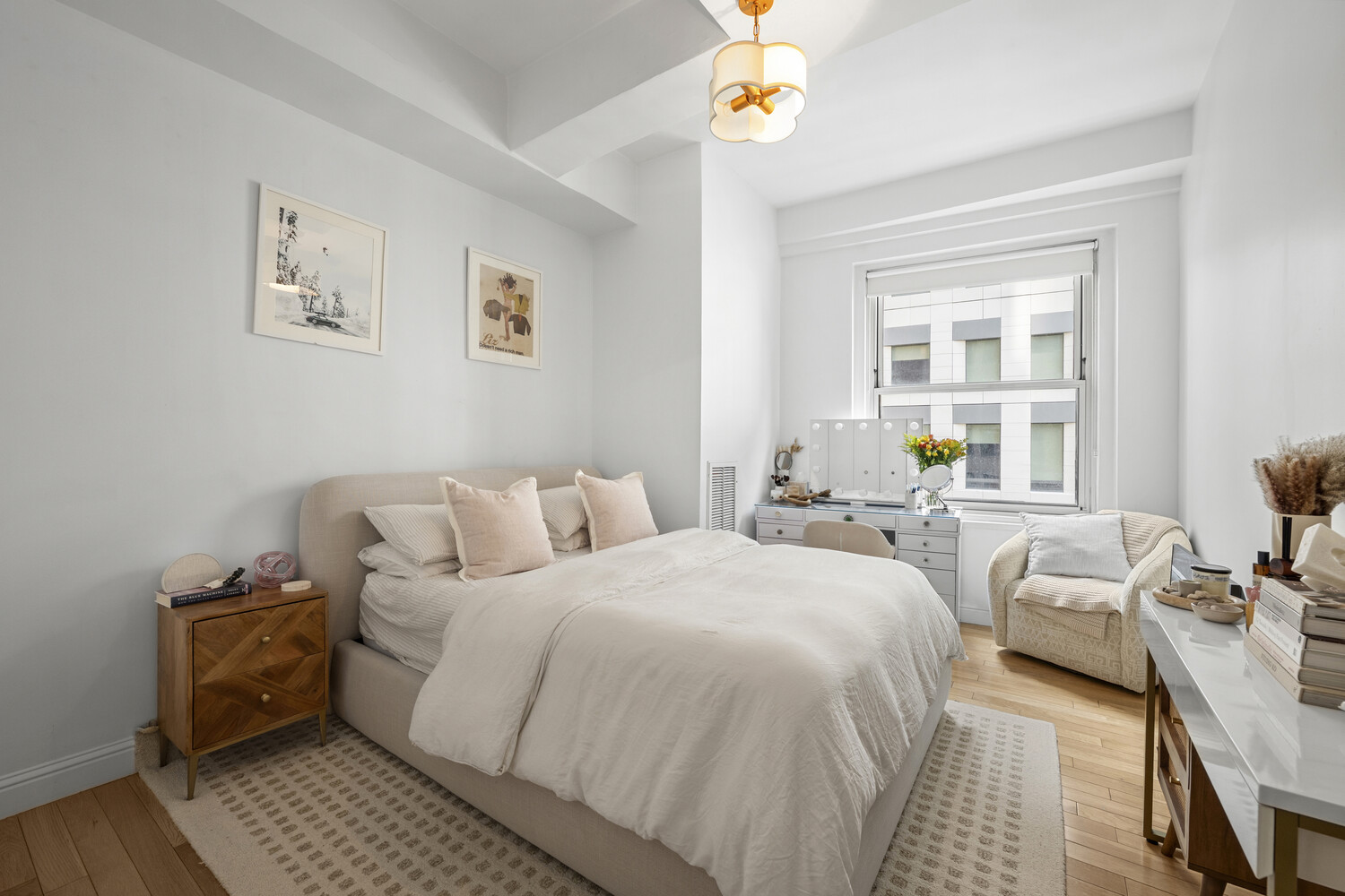 88 GREENWICH Street 604