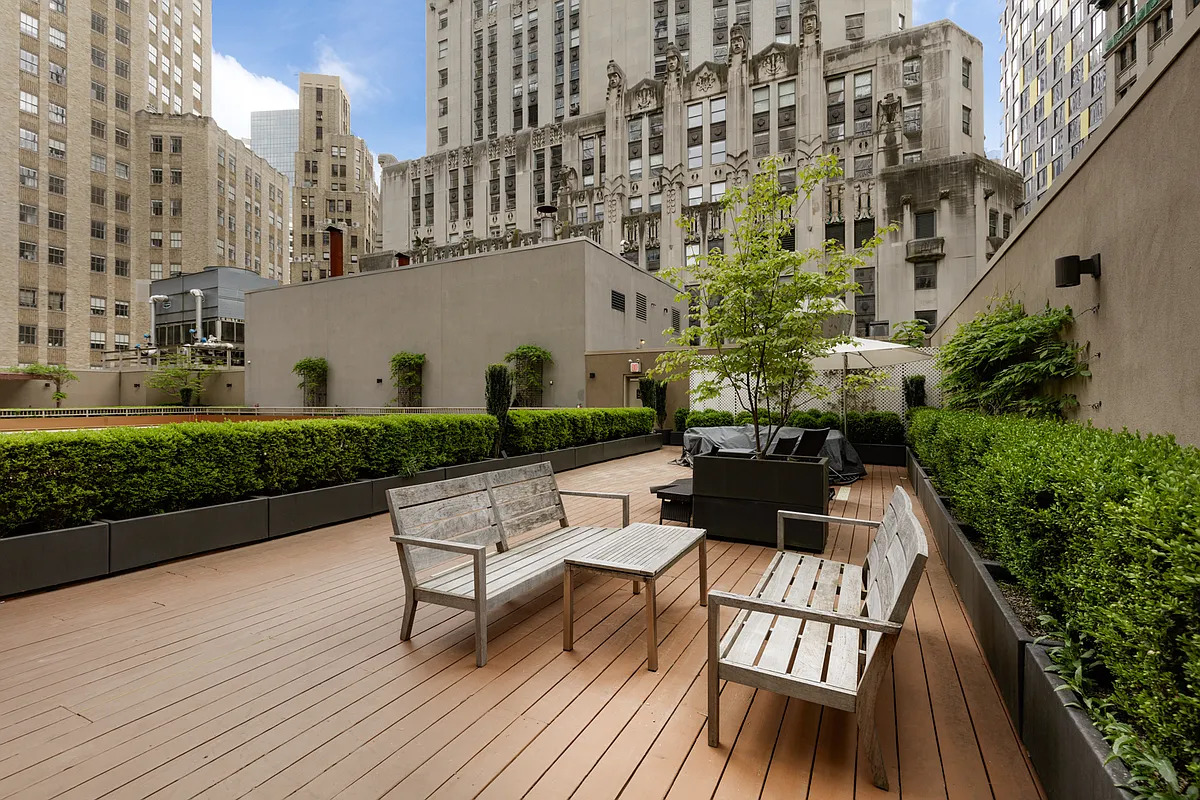 55 WALL Street 542