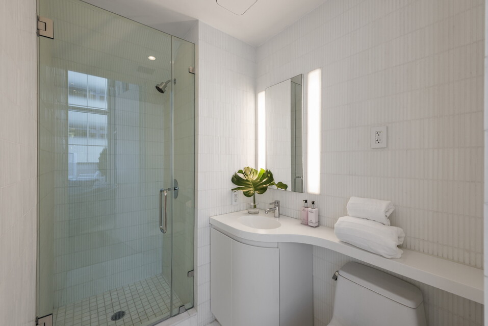 524 W 19TH Street 1A
