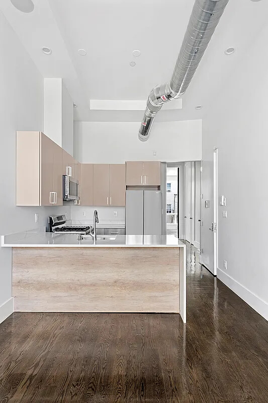 1137 JEFFERSON Avenue 3A