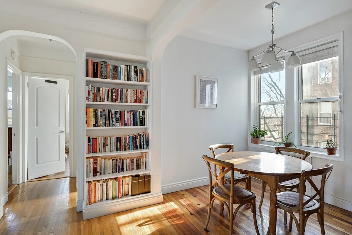 176 SEELEY Street 1D