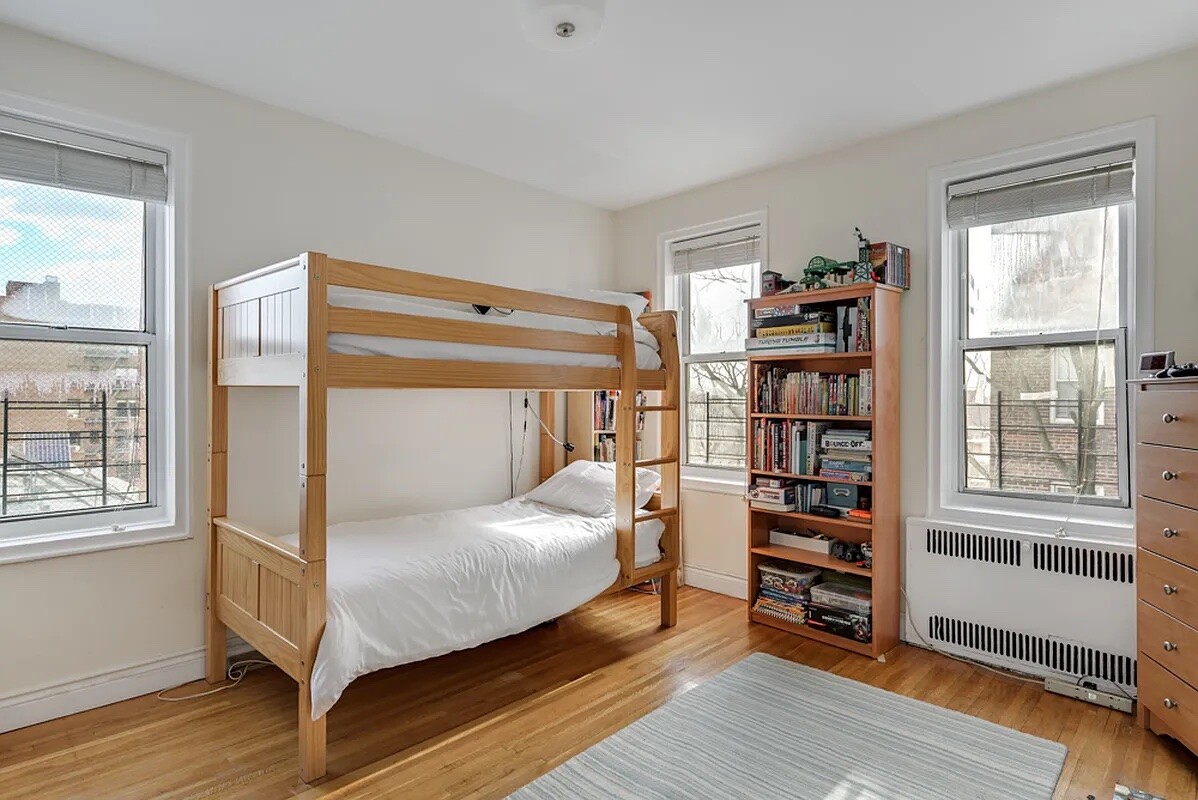 176 SEELEY Street 1D