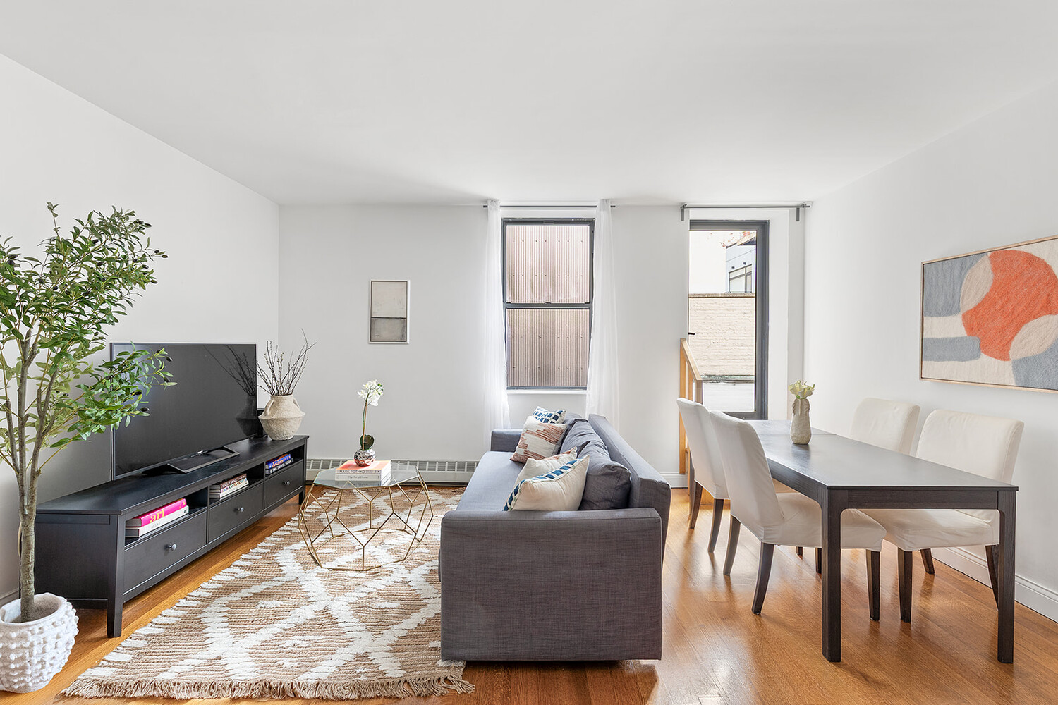 195 15TH Street B2