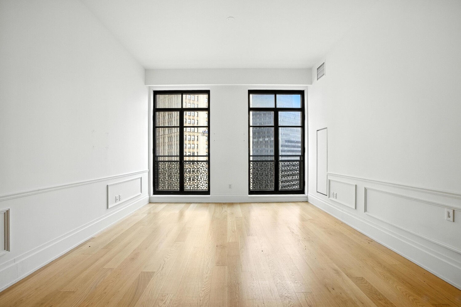 25 PARK Row 10B