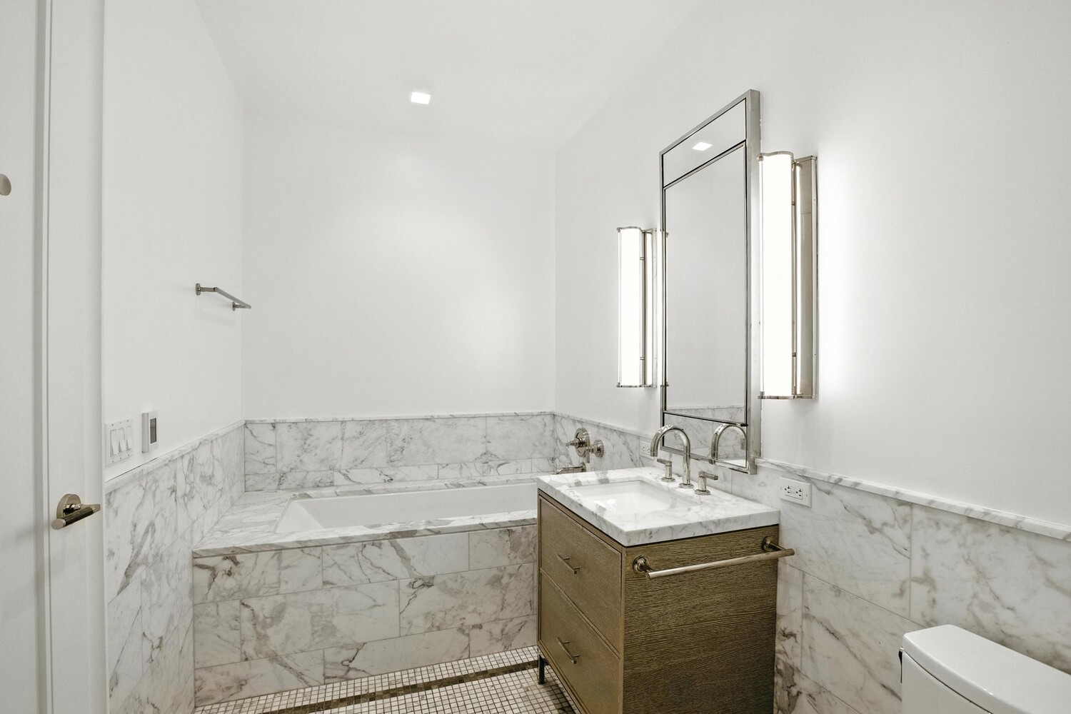 25 PARK Row 10B