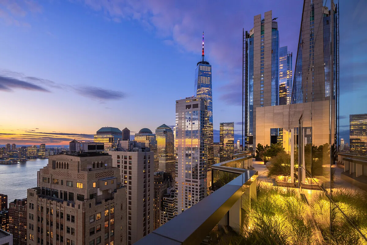77 GREENWICH Street 23C