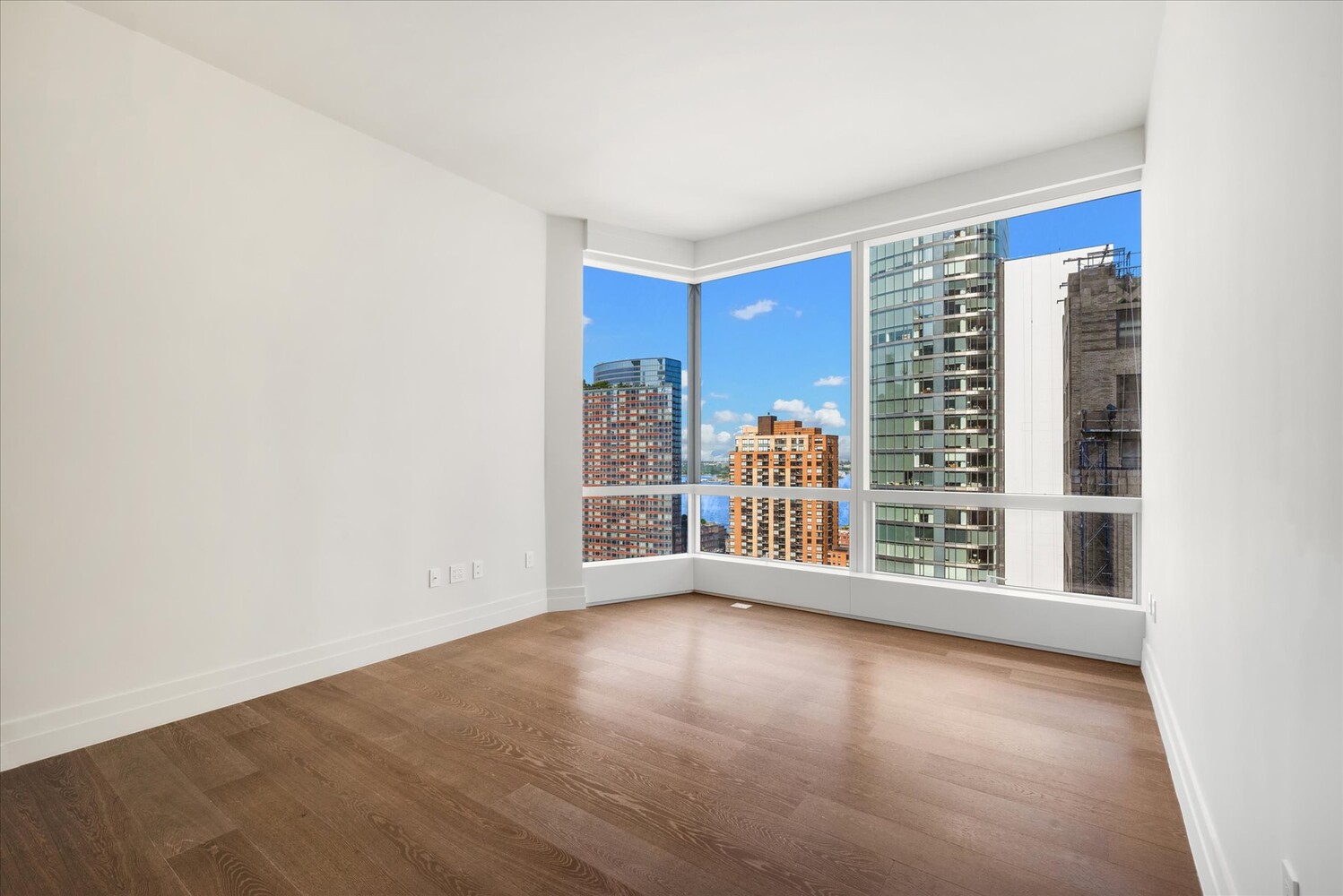 77 GREENWICH Street 23C