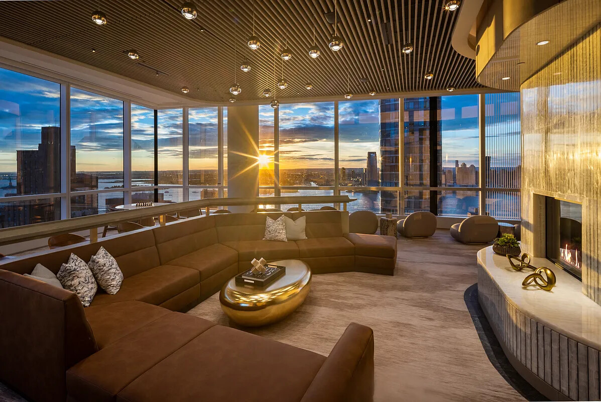 77 GREENWICH Street 23C