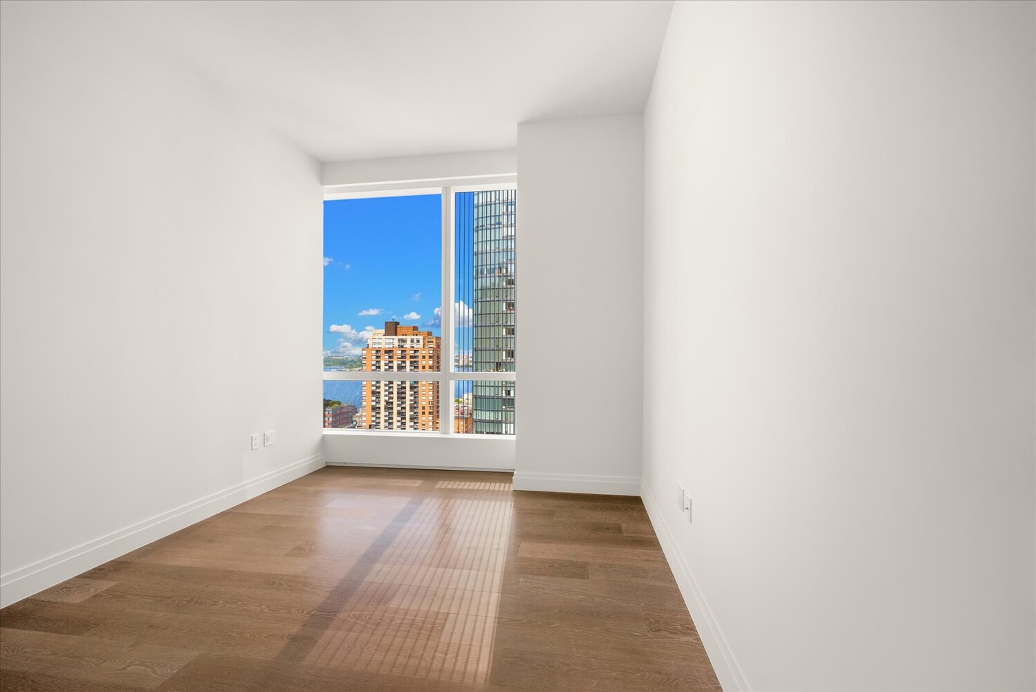 77 GREENWICH Street 23C