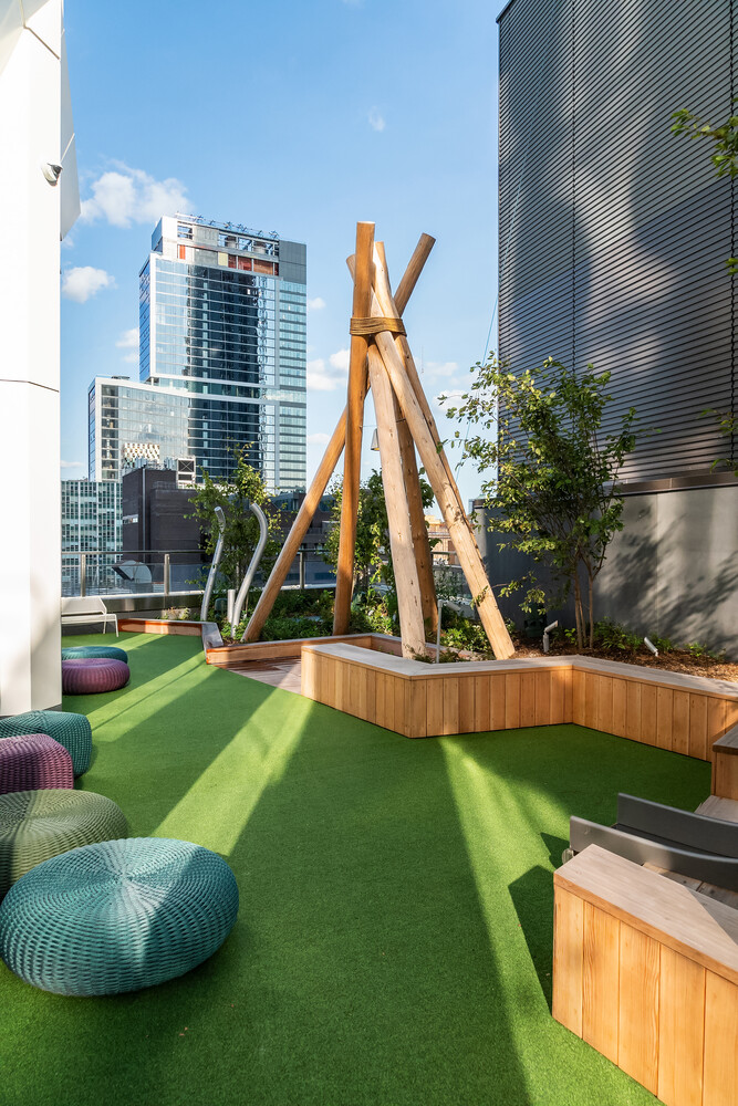 1 CITY Point 52E