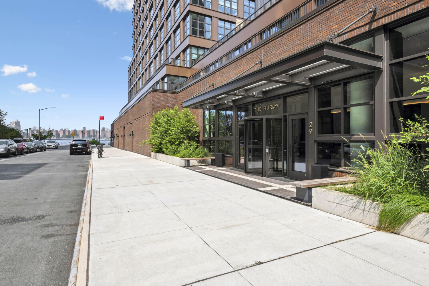 29 HURON Street 7DW