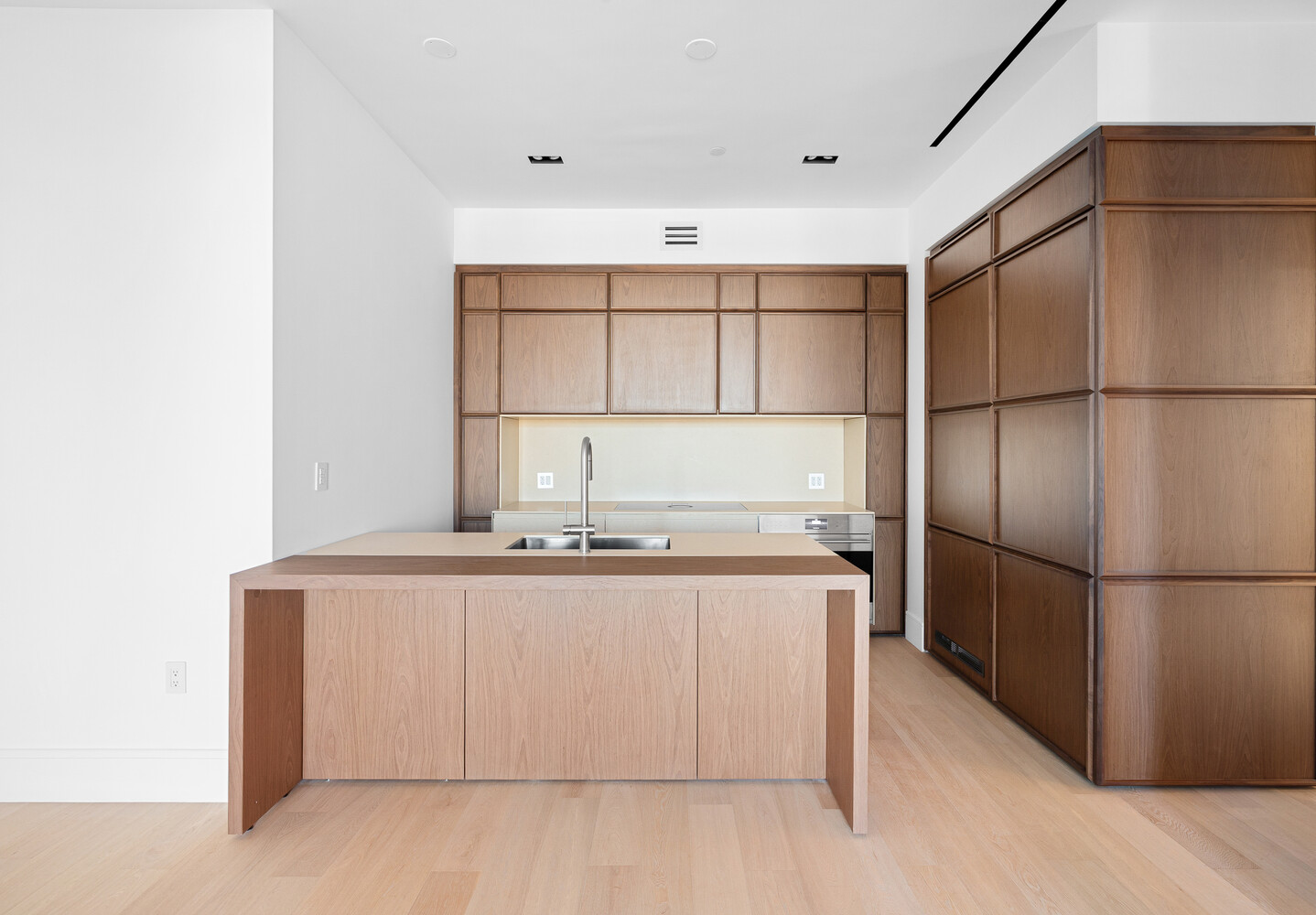 28 HERBERT Street 5CC