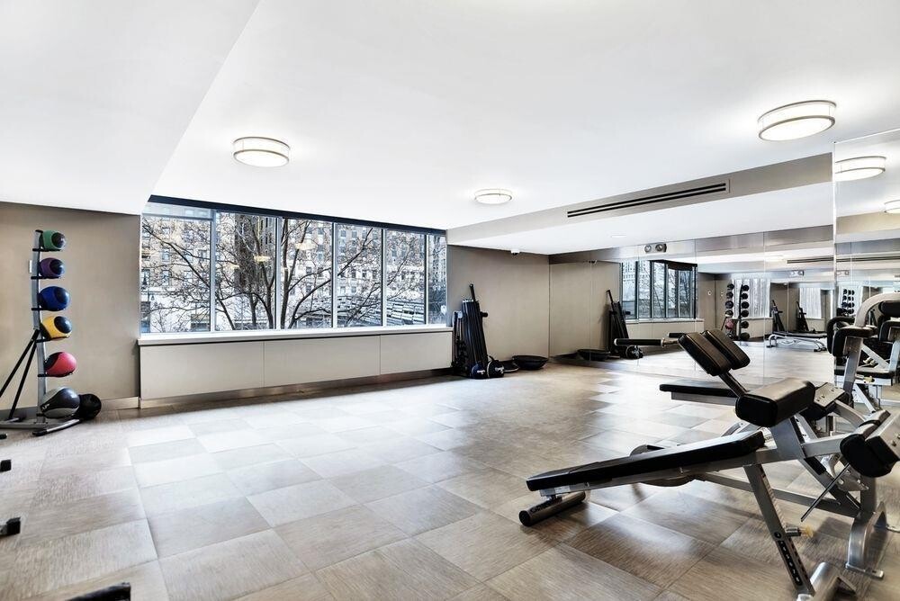 225 RECTOR Place 14K