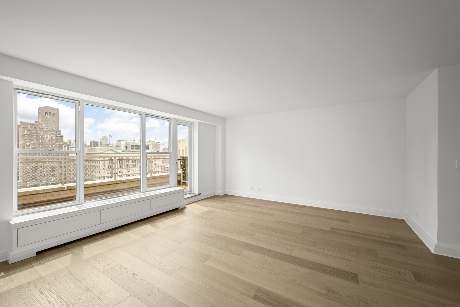 2 5TH Avenue 18C