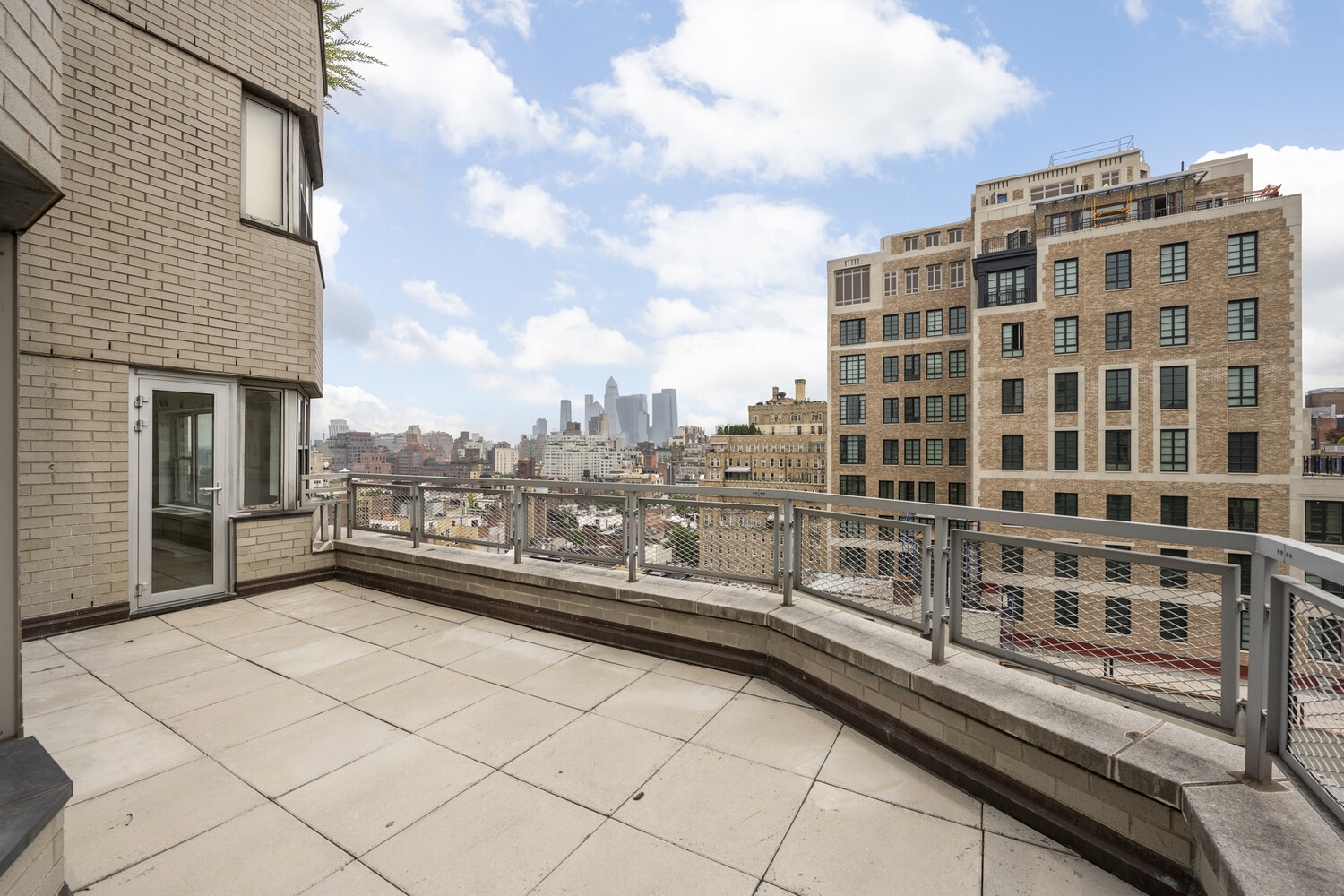 2 5TH Avenue 17R