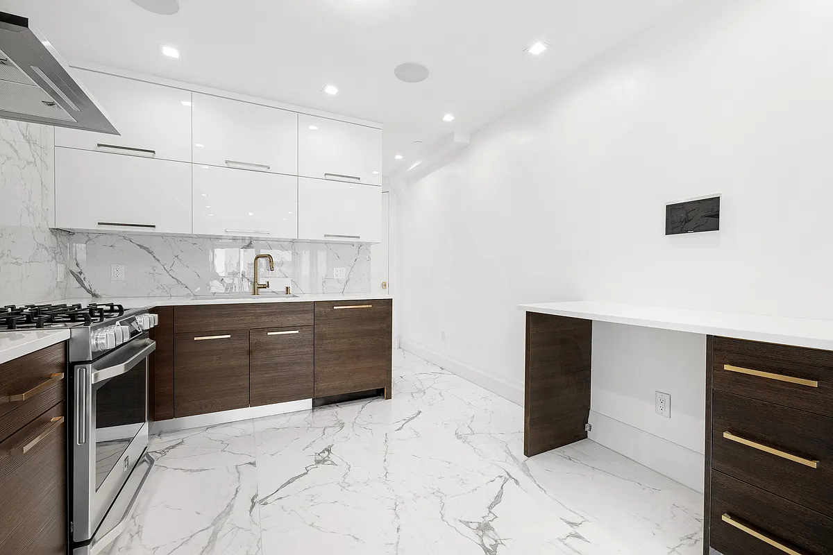 1333 E 14TH Street BLDG