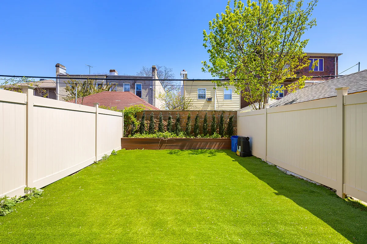 1333 E 14TH Street BLDG