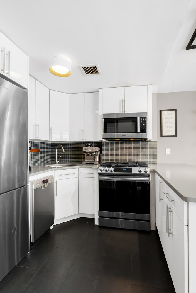 65 COOPER Square 6H