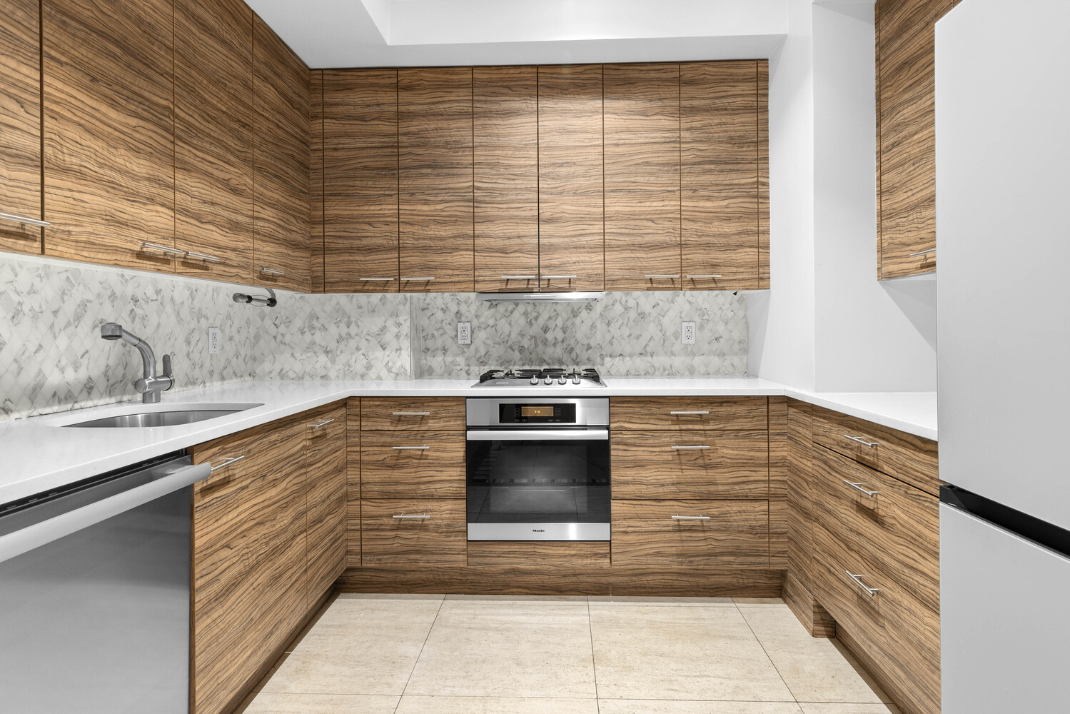 150 CENTRAL Park S 910