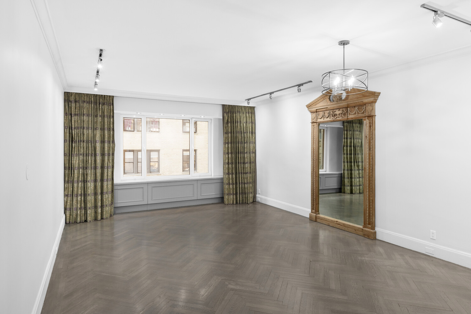 150 CENTRAL Park S 910