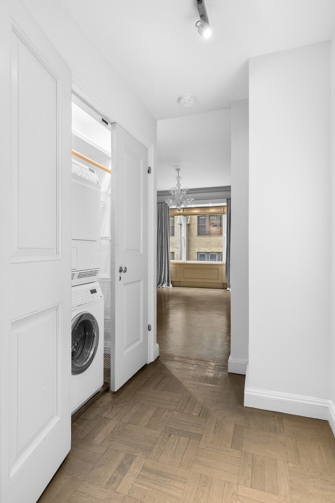 150 CENTRAL Park S 910