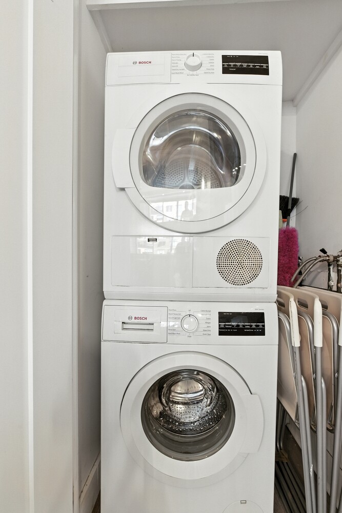 1725 YORK Avenue 33H