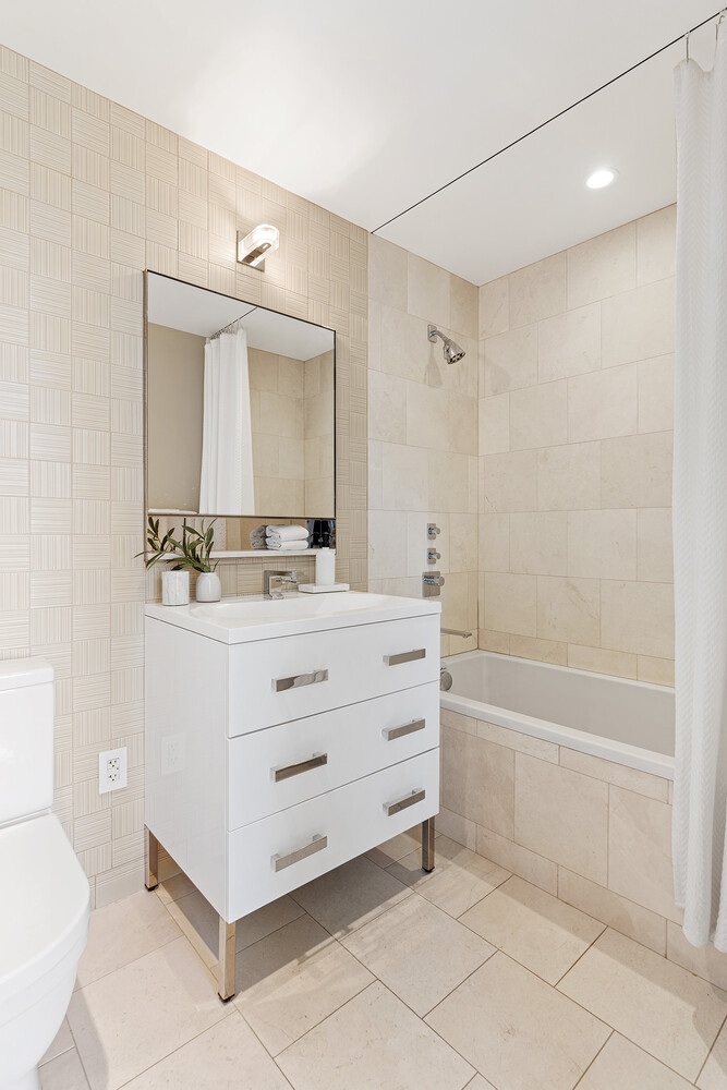 124 W 23RD Street 10B