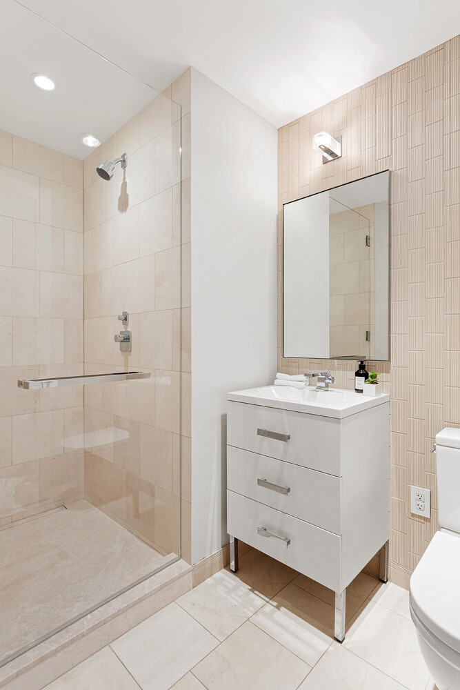 124 W 23RD Street 10B