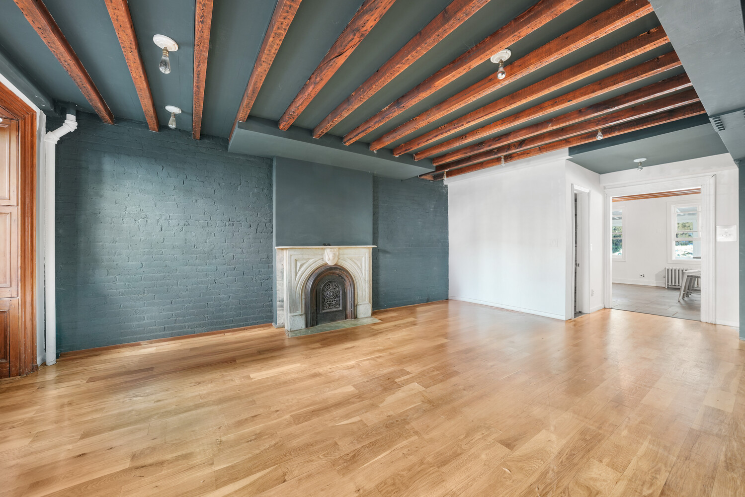 102 S OXFORD Street 1