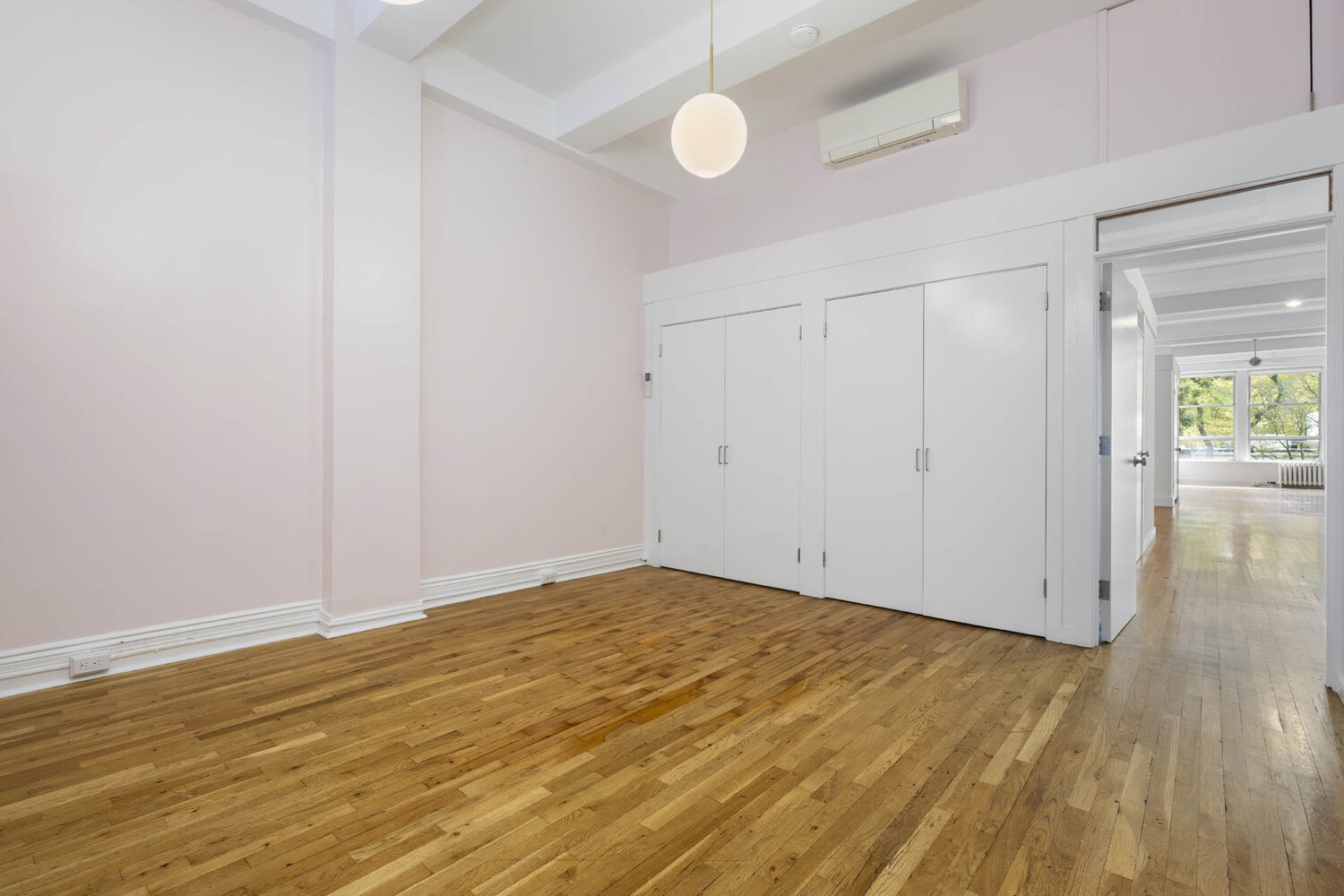 534 LAGUARDIA Place 2