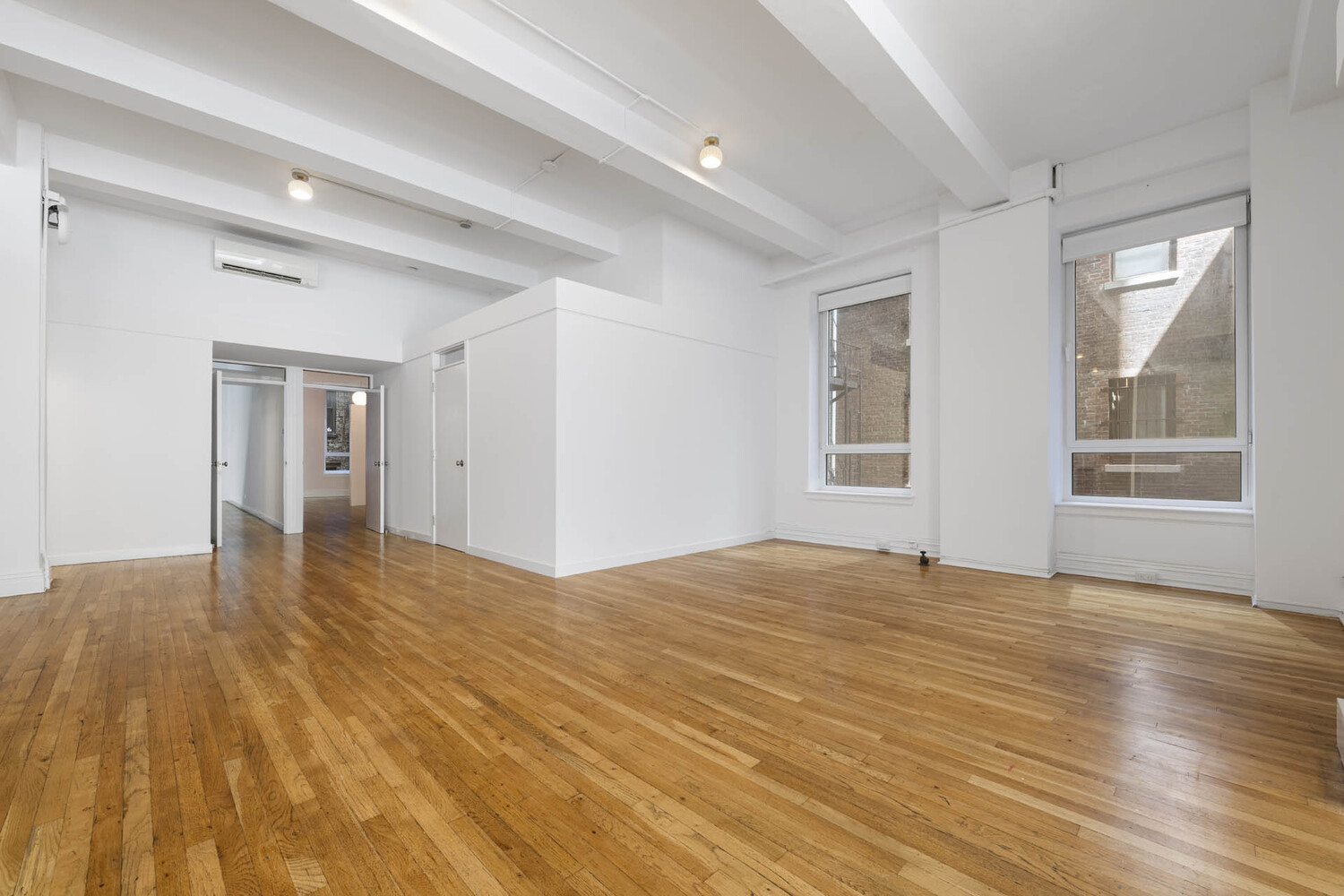 534 LAGUARDIA Place 2